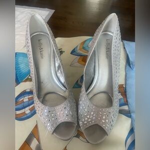 Kelly&Katie Silver Blingy open toe heels 9W
